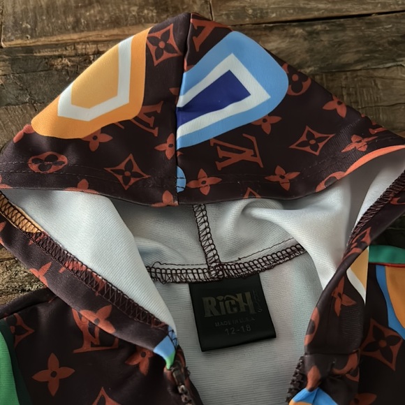 Rich Boys ‘ LV in the Mix’ hooded zip front onsie size 12-18 months preloved - Picture 3 of 9